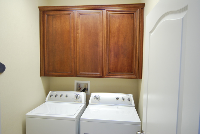 Laundry Room w Cabinets