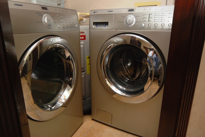 Washer & Dryer