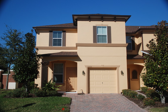 Front w Attached Garage