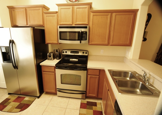 Kitchen w Stainless Steel