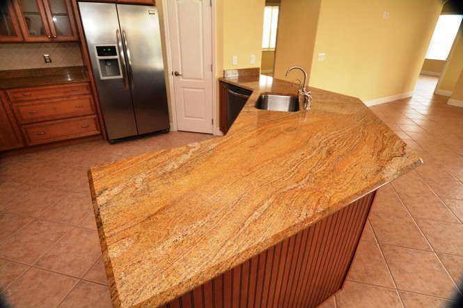 Granite Counter & Breakfast Bar