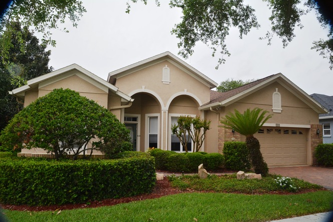 ENJOY THE POOLSIDE LAKEFRONT!