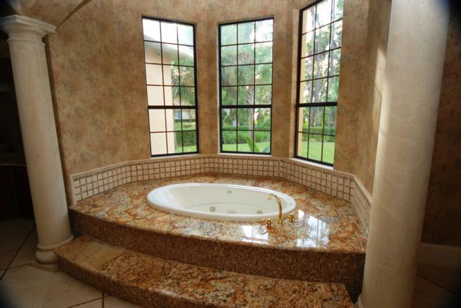 Master Suite Spa Tub