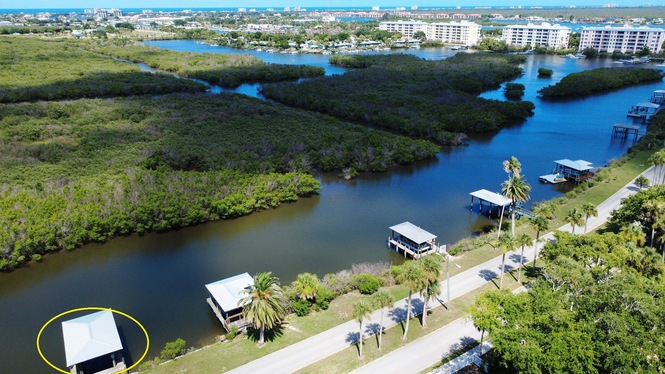 VACANT WANTERFRONT LOT WITH DOCK IN NEW SMYRNA BEACH FLORIDA