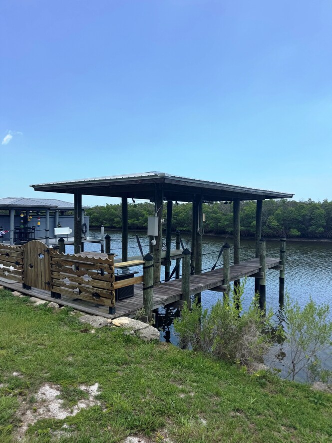 Dock